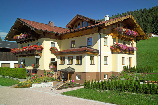 urlaub-am-bauernhof-ferienwohnung-bleiwanghof-radstadt